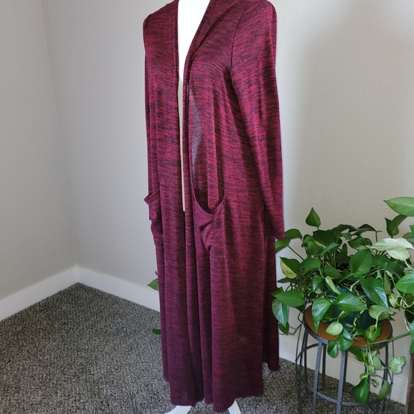LulaRoe women's open front cardigan with pockets. - Picture 13 of 16